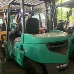 Xe nâng dầu 3 tấn MITSUBISHI FD30T nâng cao 3m 7 Xe nâng dầu 3 tấn MITSUBISHI FD30T nâng cao 3m