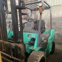 Xe nâng dầu 3 tấn MITSUBISHI FD30T nâng cao 3m 6 Xe nâng dầu 3 tấn MITSUBISHI FD30T nâng cao 3m