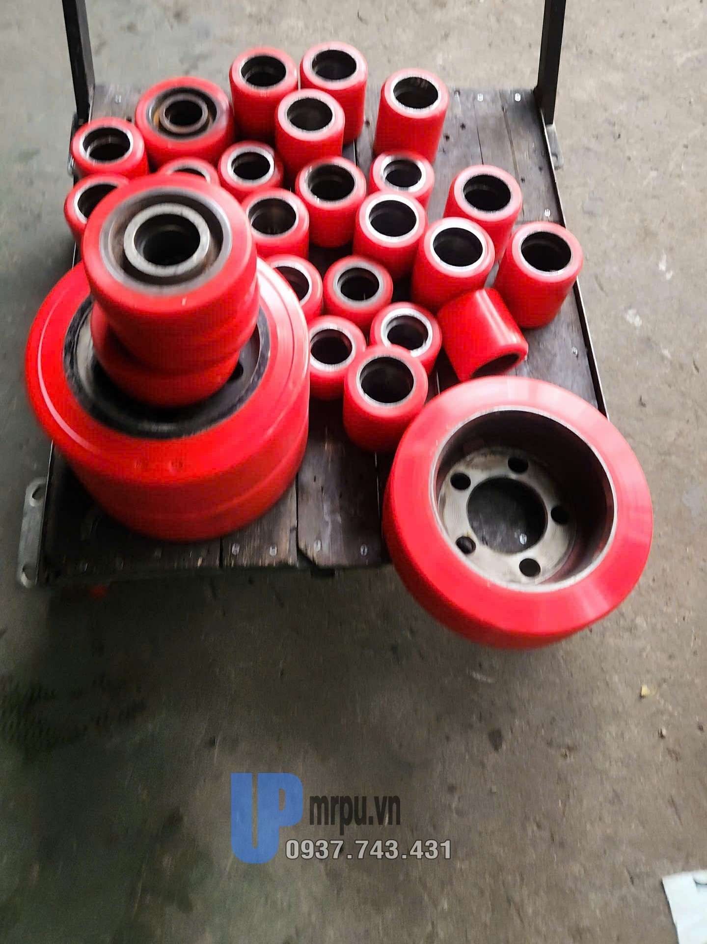 Bánh xe chịu tải trọng động: vì sao PU vượt trội hơn các vật liệu khác? 3 bánh xe nâng, bánh xe pu - sản phẩm tại mrpu.vn