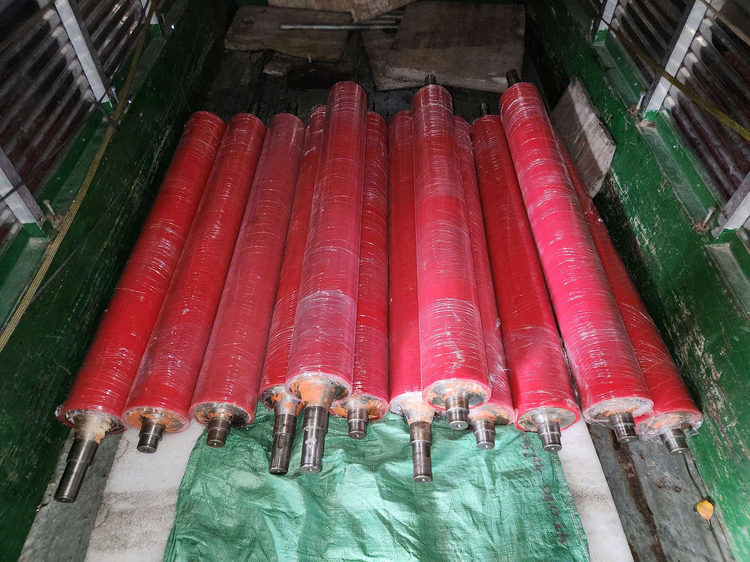 Ứng dụng con lăn PU trong máy uốn và ép tole: Yêu cầu độ cứng và độ đàn hồi thực tế 6 con lăn pu, trục pu - sản phẩm tại mrpu.vn
