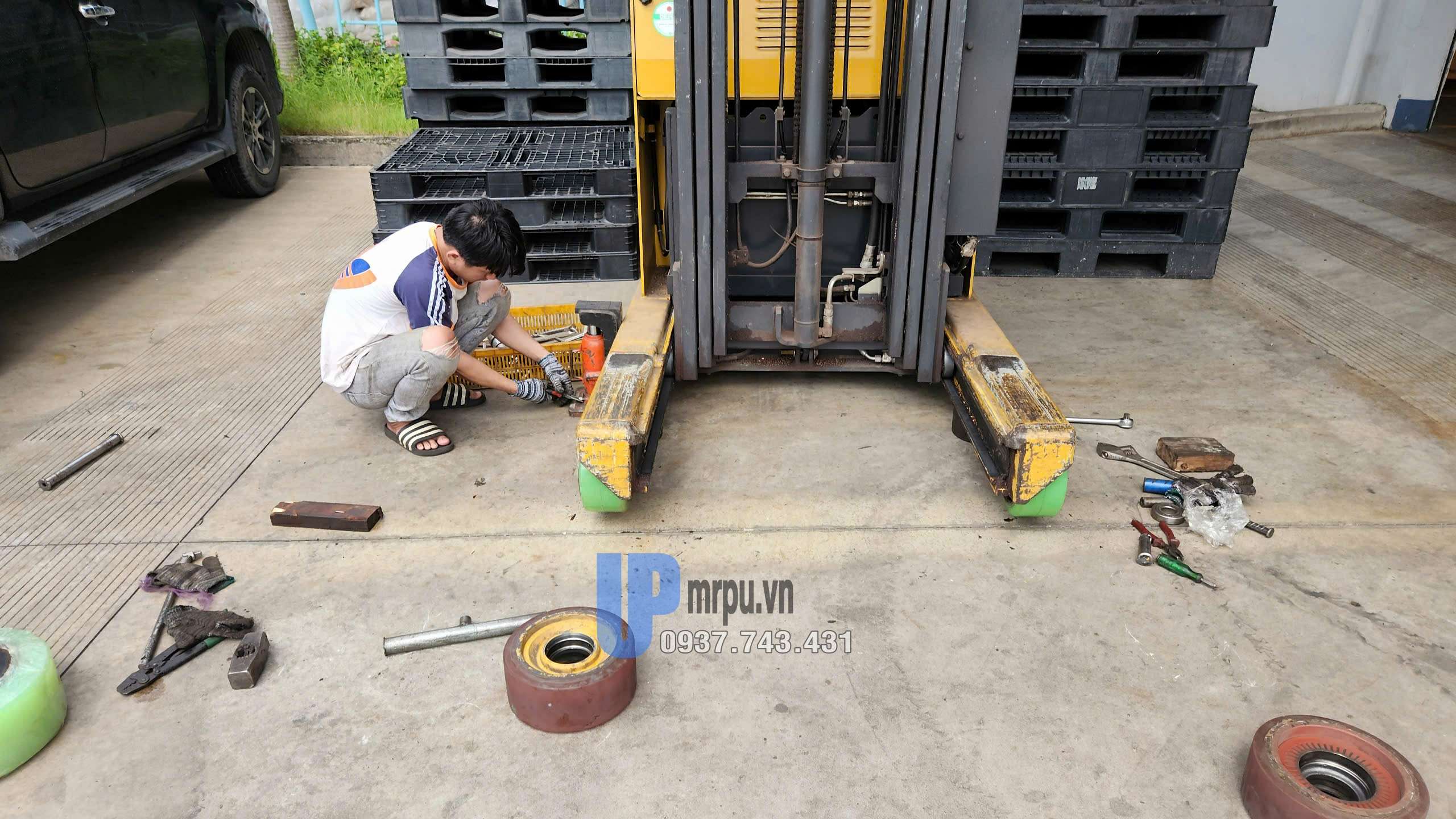 bánh xe nâng, bánh xe pu - sản phẩm tại mrpu.vn